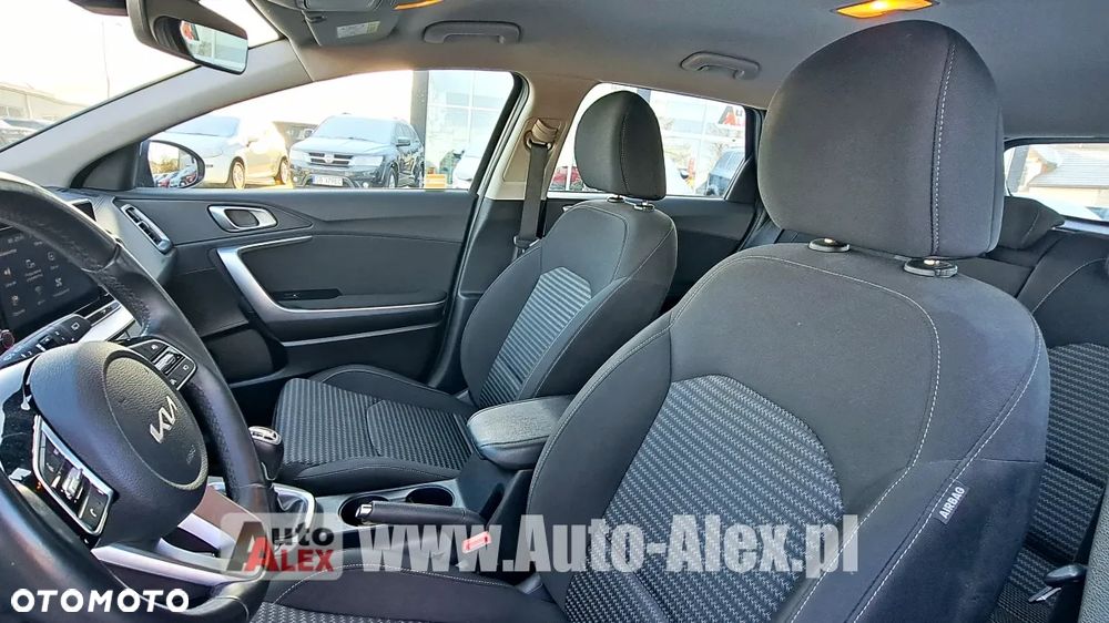 Kia Ceed 1.5 T-GDI M - 28