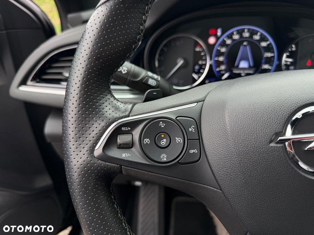 Opel Insignia 2.0 BiTurbo D 4x4 Automatik GSI - 27