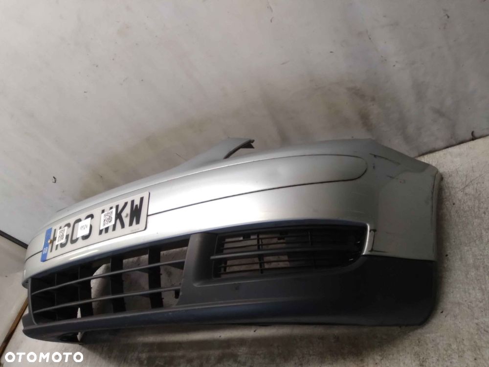 @ ZDERZAK PRZEDNI PRZÓD PRZEDNI VW TOURAN I CADDY 03-06 LA7W SREBRNY - 2