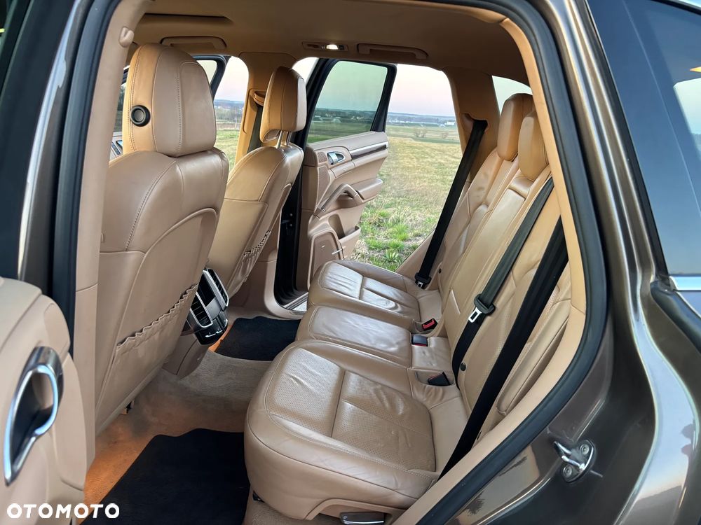 Porsche Cayenne Tiptronic S - 14