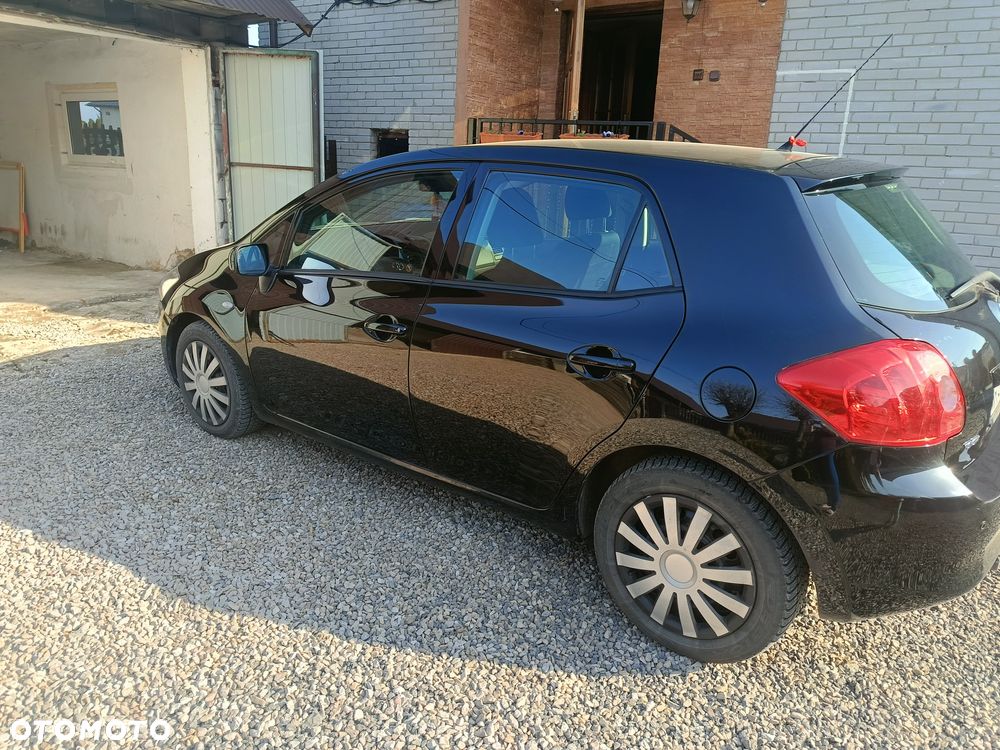 Toyota Auris - 2