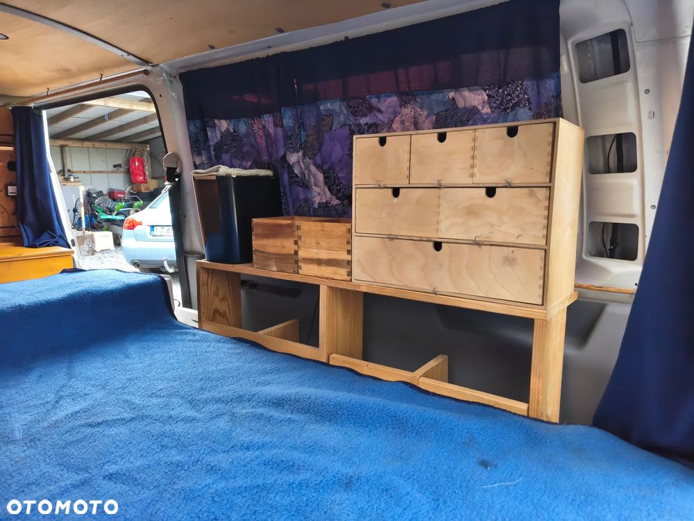 Volkswagen Transporter T5 - 21