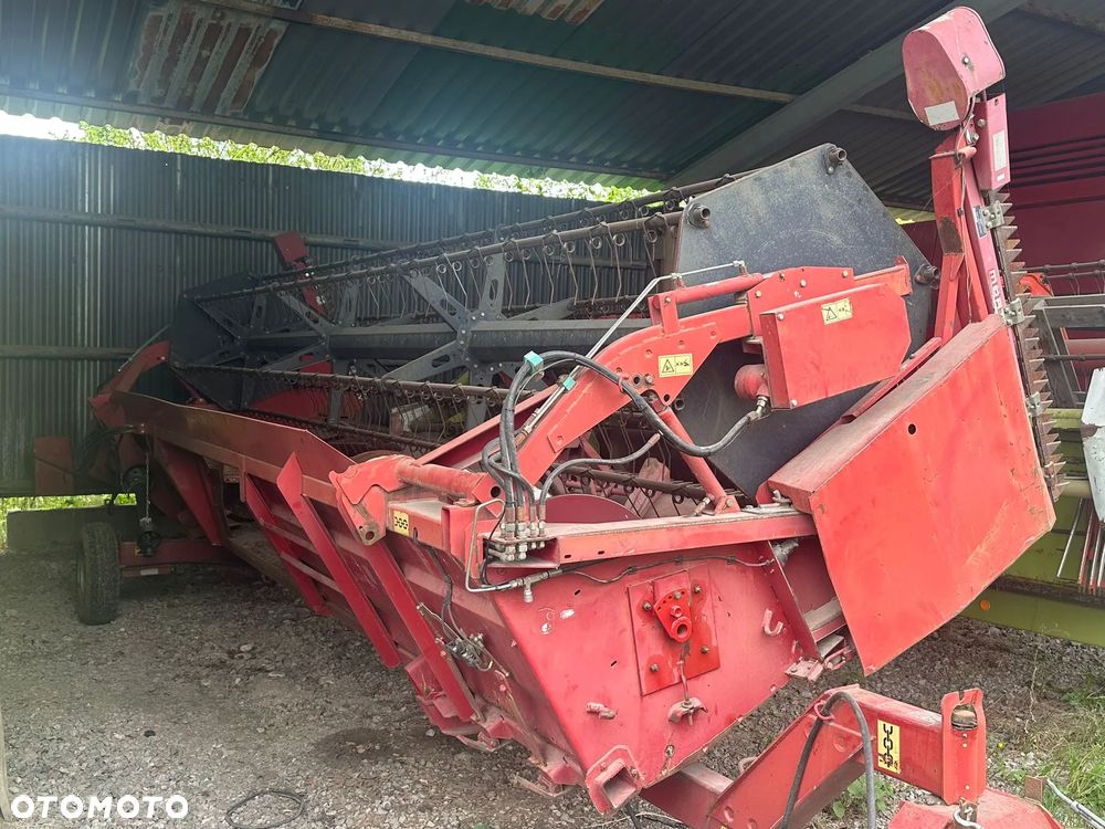 Case IH CF 80 / HEDER 7M - 13