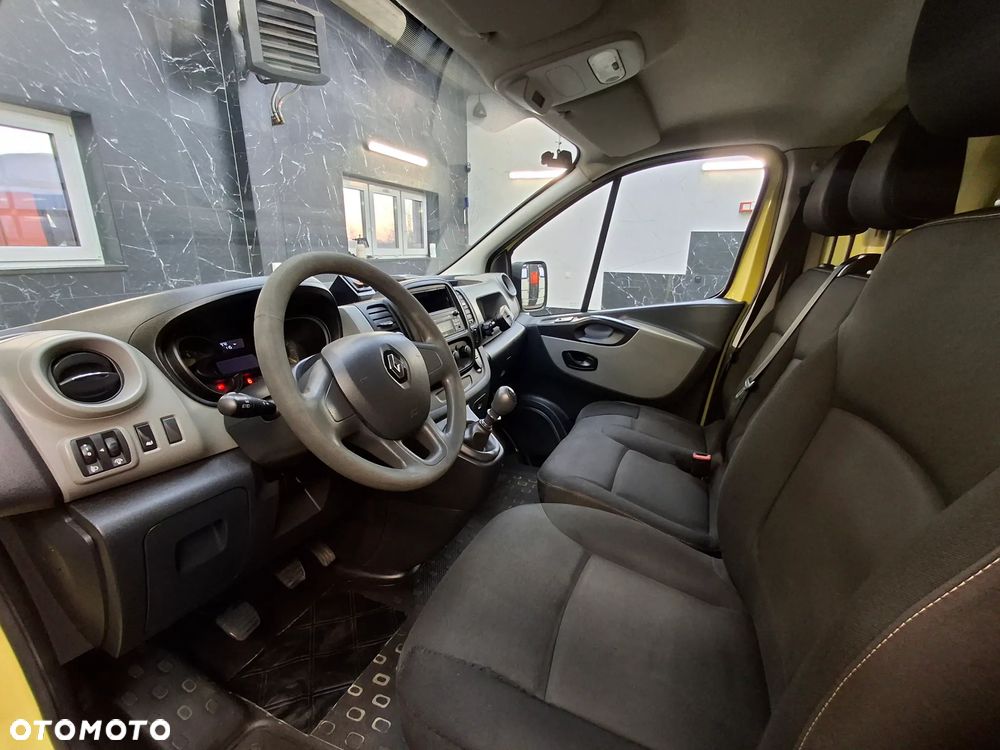 Renault Trafic 2016 Rok Wersja Lift Wysoki Długi L2H2 Klimatyzacja Drzwi Przesuwane Po Obu Stronach Hak Służba Drogowa - 13