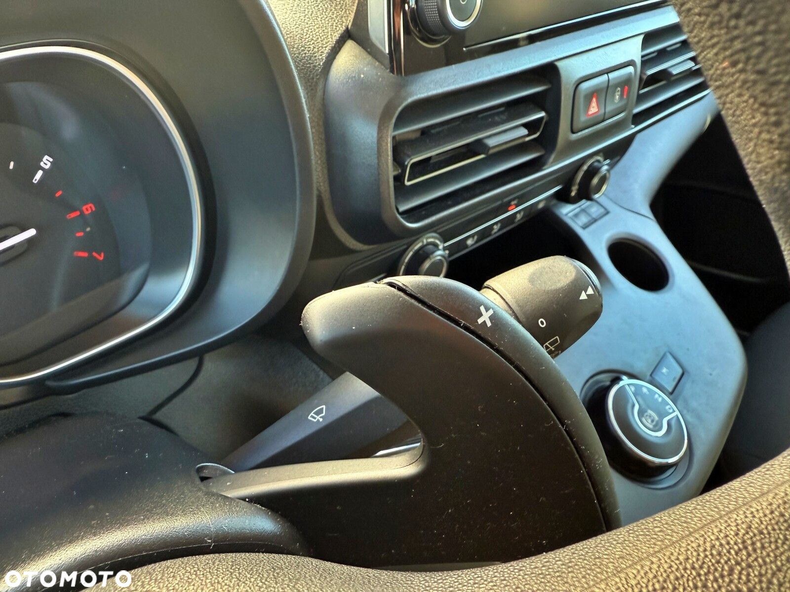 Citroën Berlingo M 1.2 PureTech Feel S&S - 18