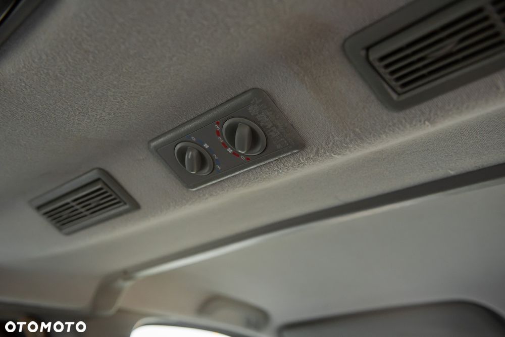 Opel Vivaro - 19