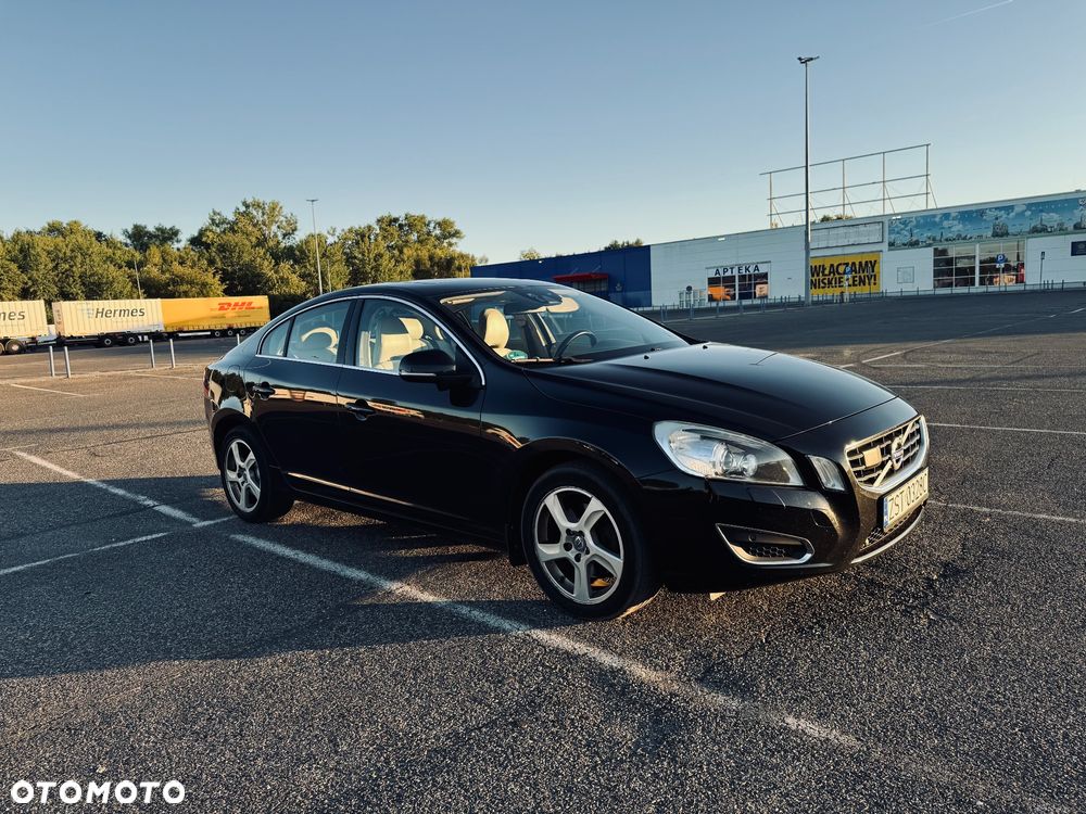 Volvo S60 D3 Geartronic Summum - 1