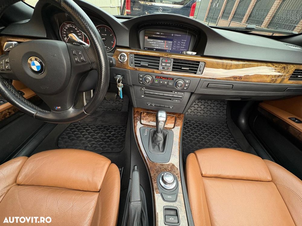 BMW Seria 3 325d Aut. - 31