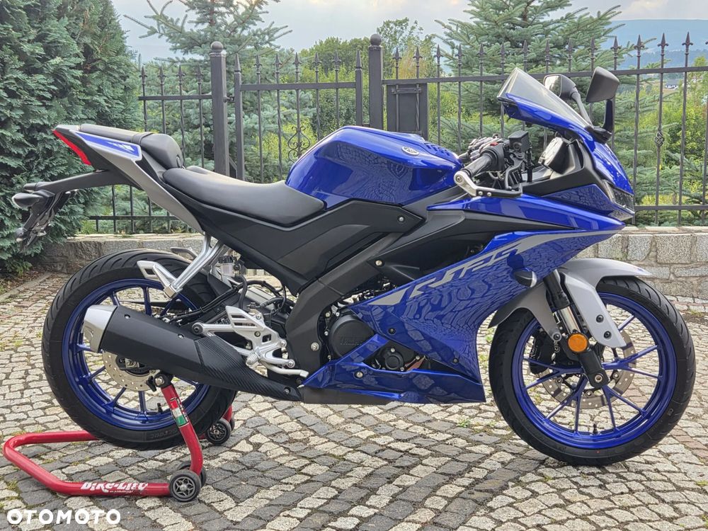 Yamaha YZF - 3