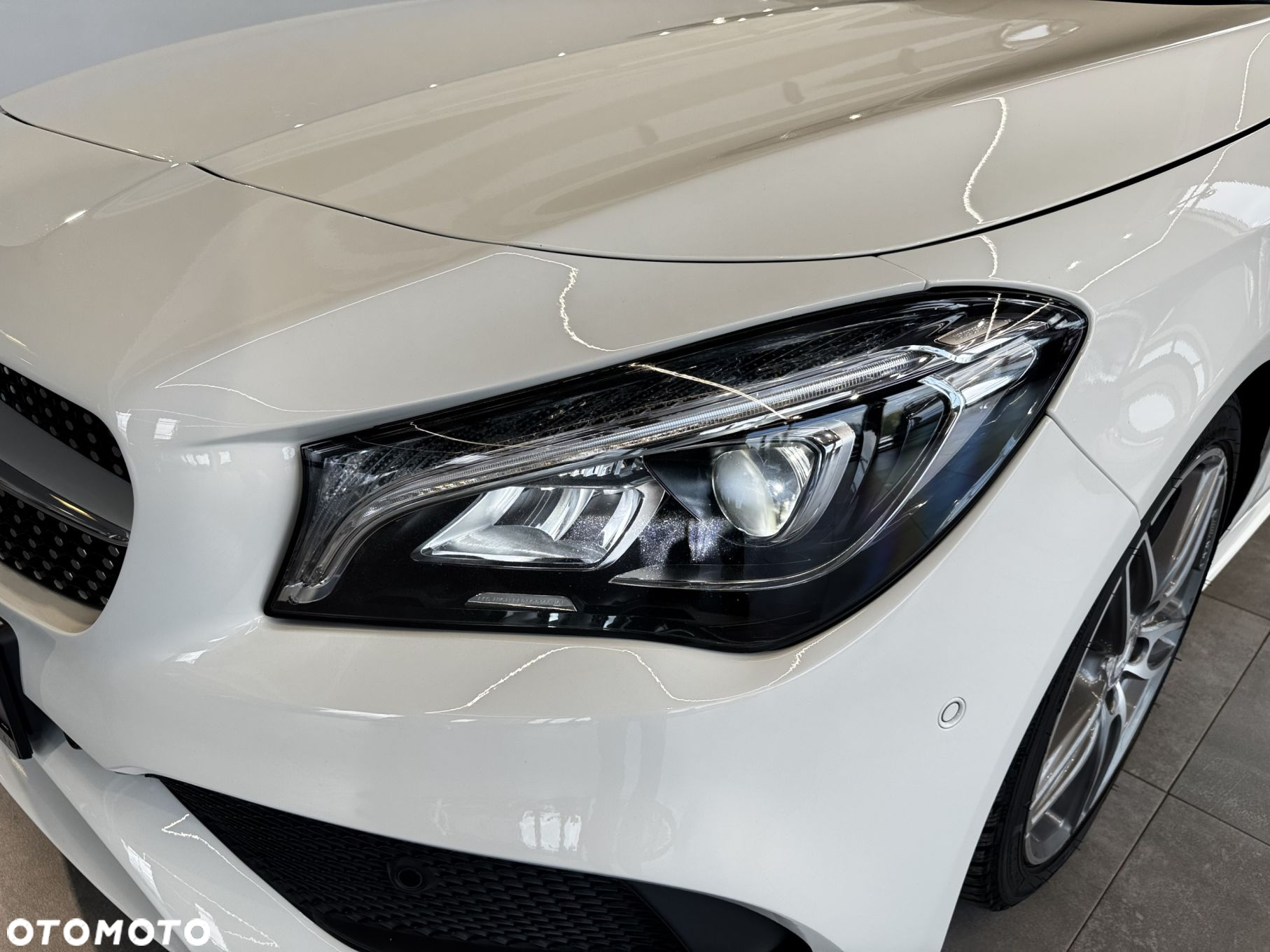 Mercedes-Benz CLA - 10