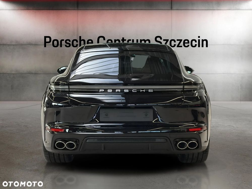 Porsche Panamera 4 - 5