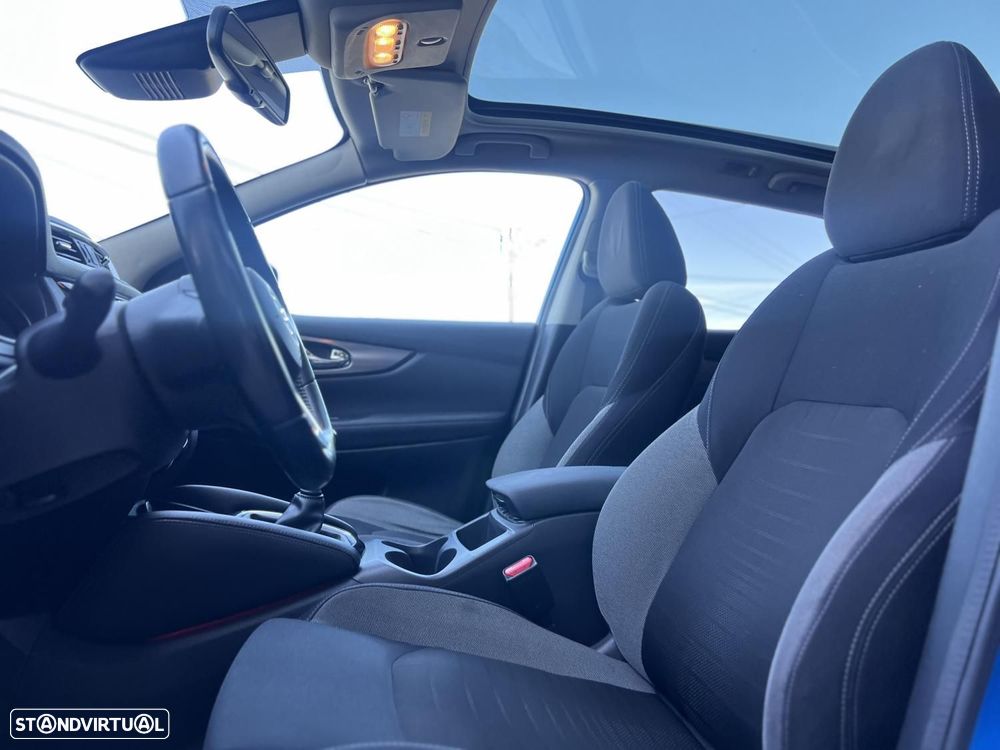 Nissan Qashqai 1.5 dCi N-Connecta - 6