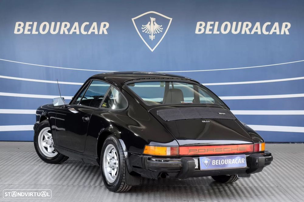 Porsche 911 Série G - 4