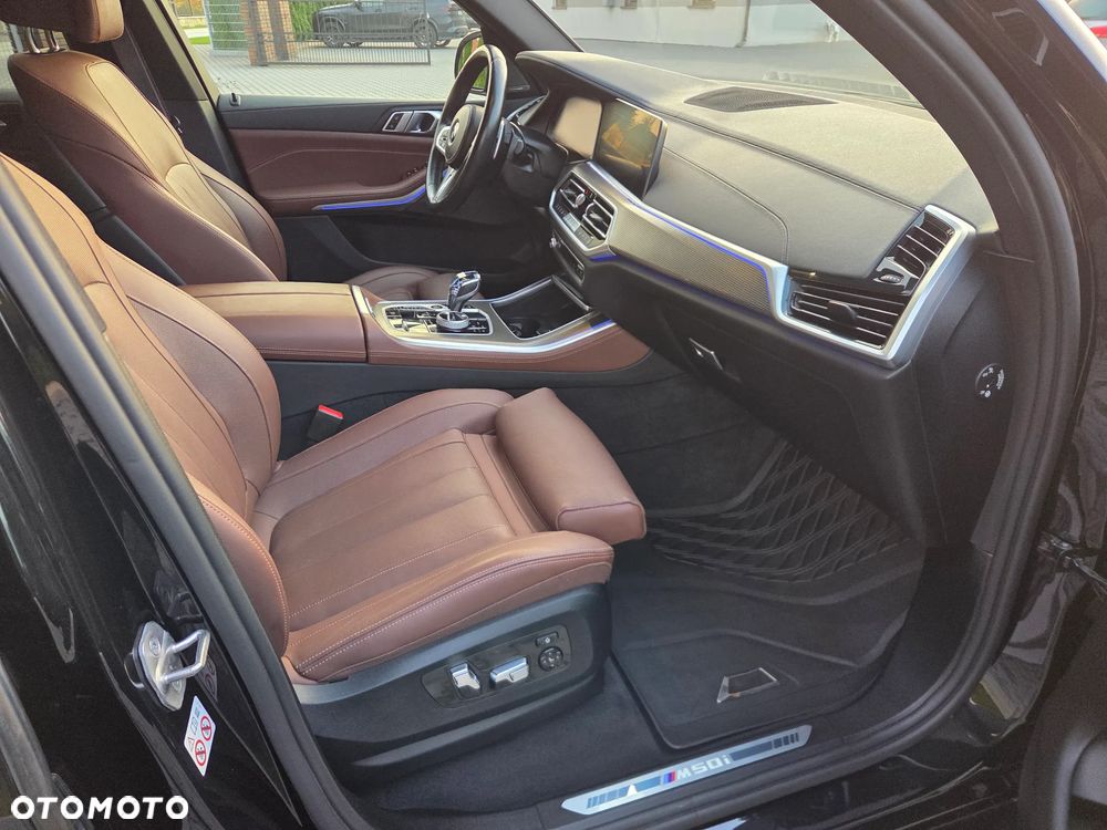 BMW X5 M50i - 21
