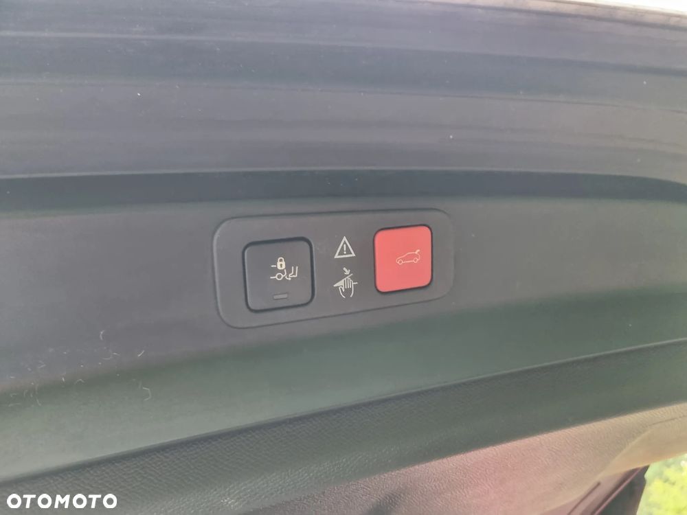 Peugeot 5008 - 10