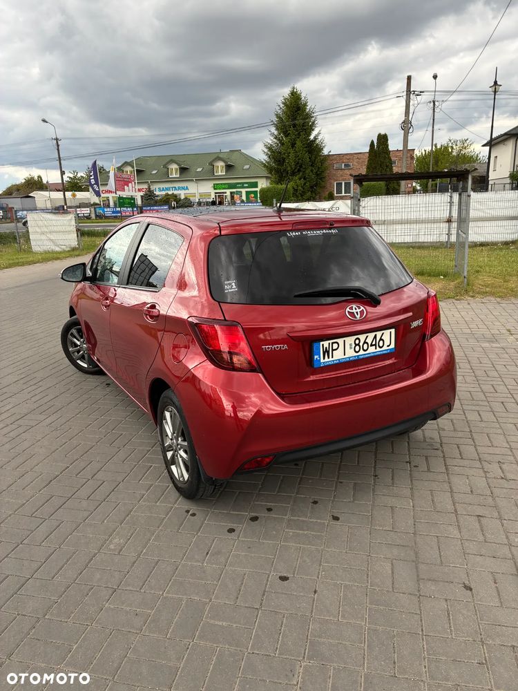 Toyota Yaris 1.33 Premium - 9