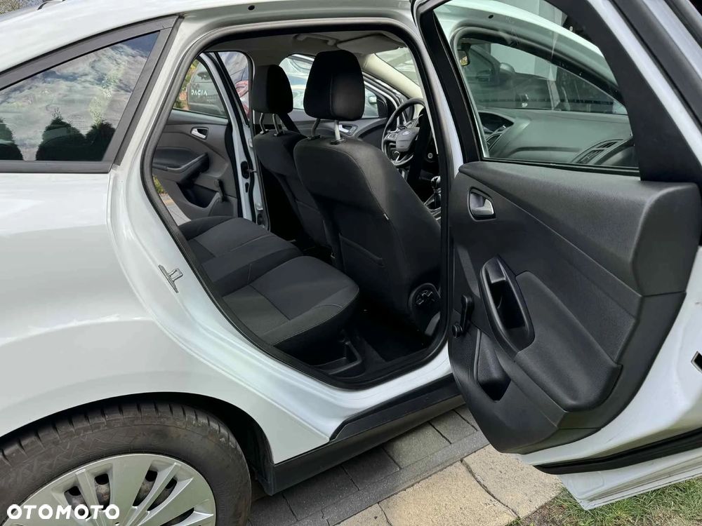 Ford Focus 1.6 Trend - 10