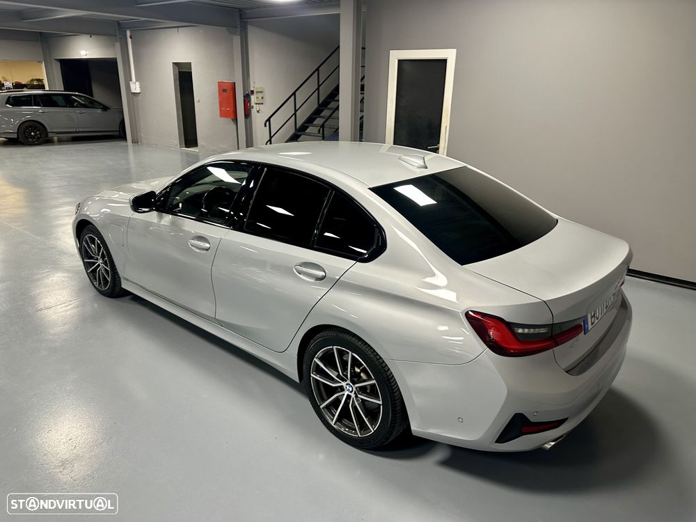 BMW 330 e Aut. Sport Line - 5