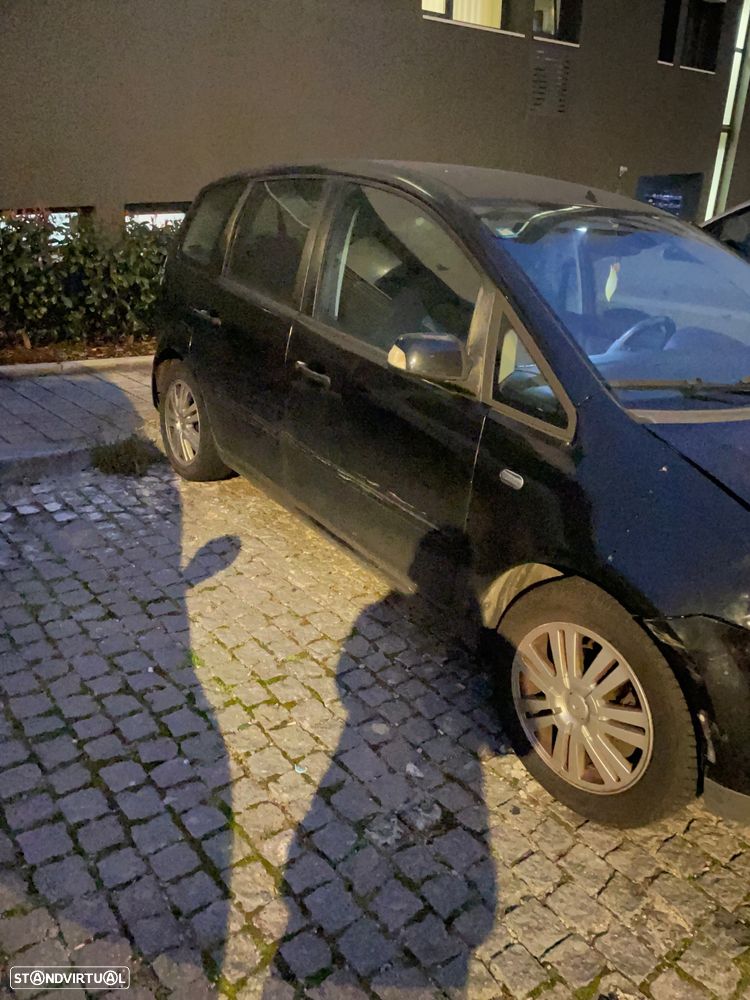 Ford Focus C-Max 1.6 TDCi Ghia - 2