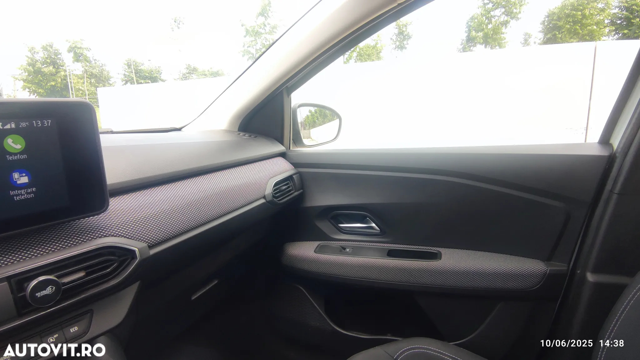 Dacia Logan TCe 90 CVT Comfort - 8