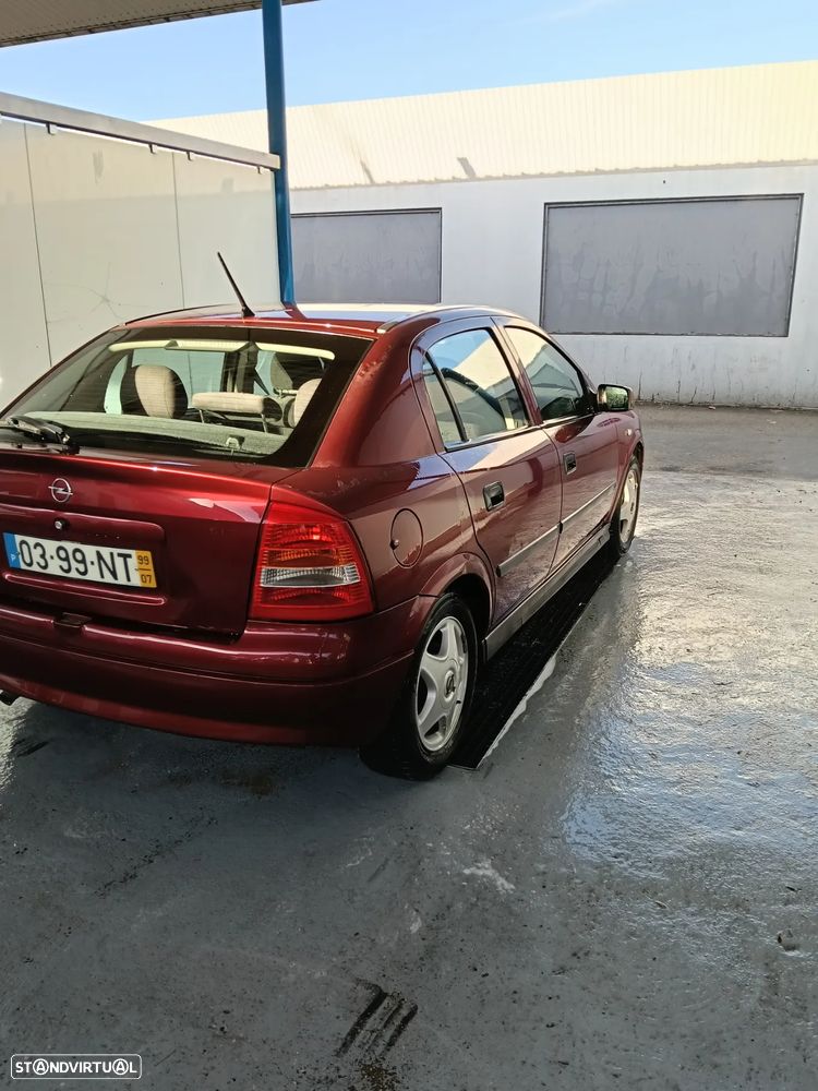 Opel Astra 1.4 Sport - 4