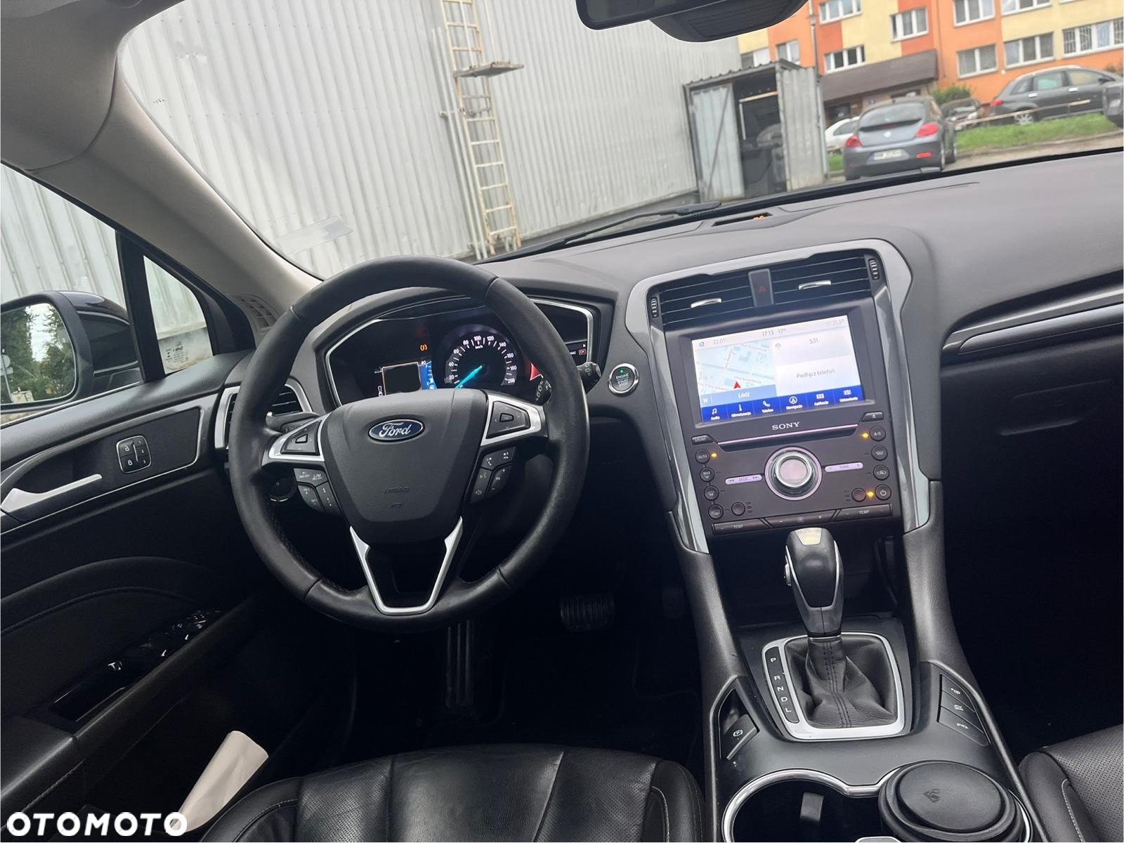 Ford Mondeo 2.0 Hybrid Titanium - 14