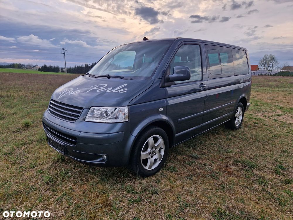 Volkswagen Multivan - 1