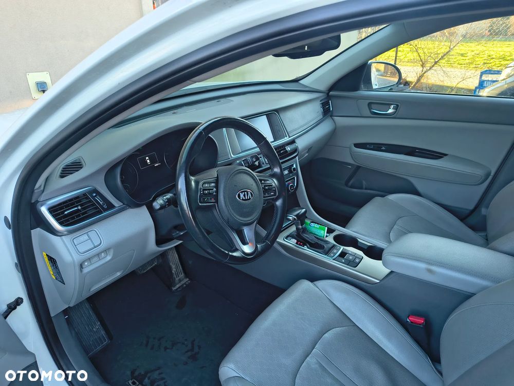 Kia Optima Plug-in Hybrid - 33