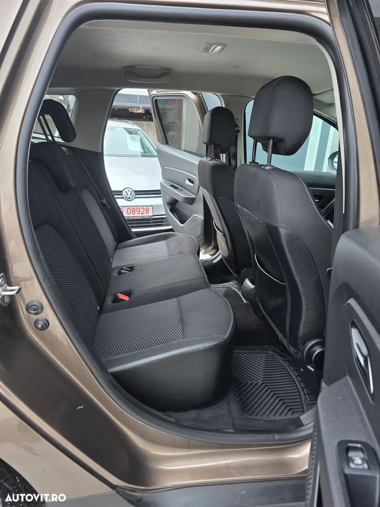Dacia Duster 1.6 4x2 Laureate - 13