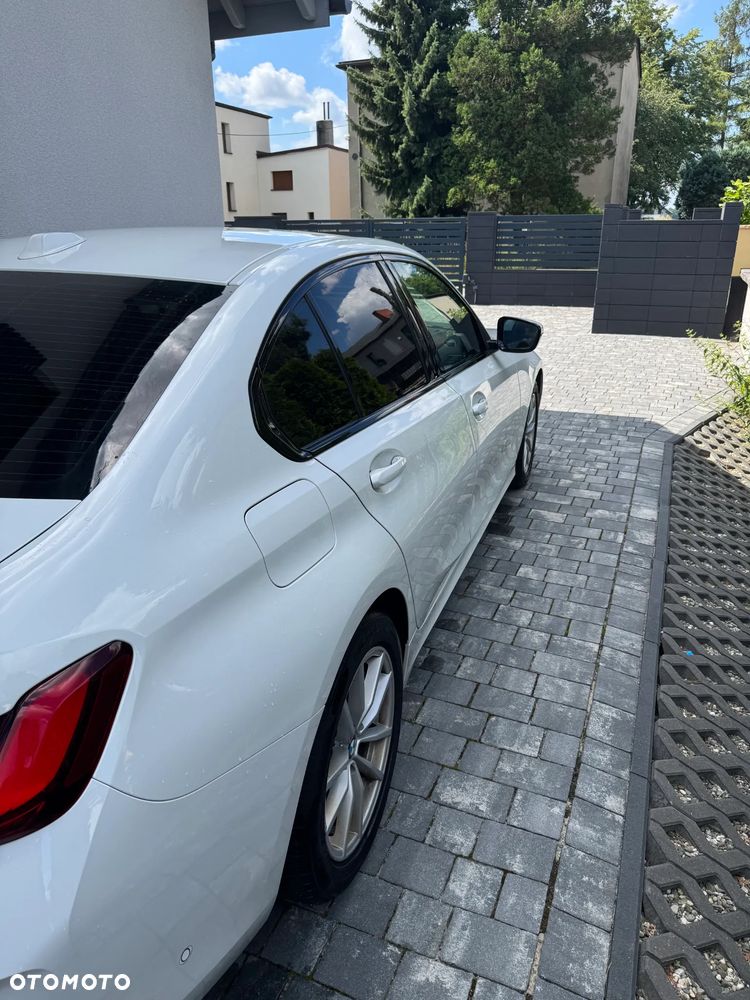 BMW Seria 3 318i - 3