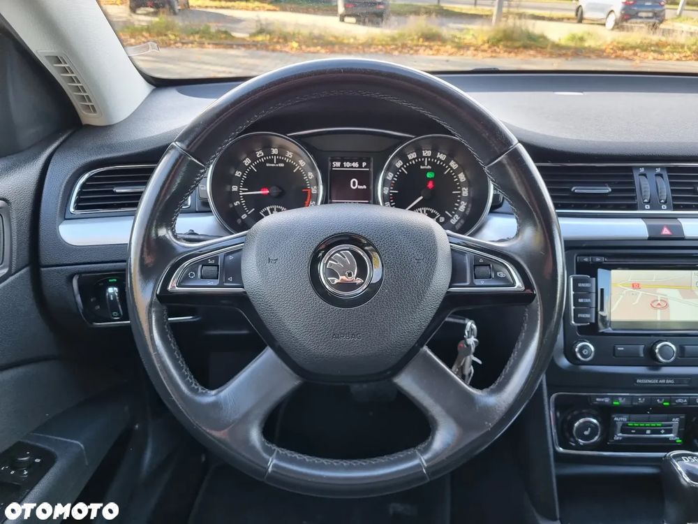 Skoda Superb 2.0 TDI DSG Elegance - 17