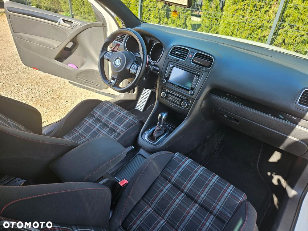 Volkswagen Golf 2.0 GTI DSG - 5