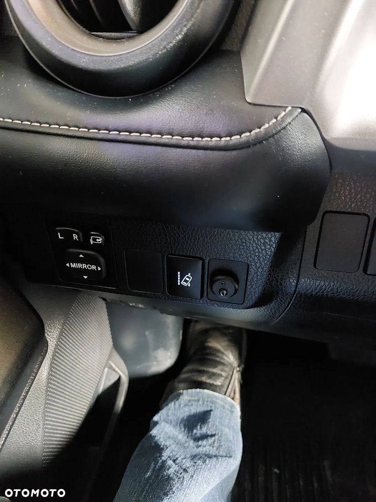 Toyota RAV4 - 25