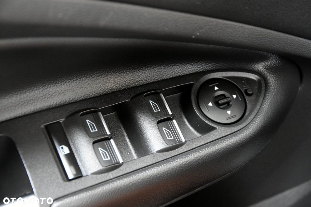 Ford Kuga 2.0 TDCi 4x2 Titanium - 40