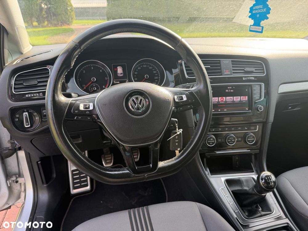Volkswagen Golf 1.6 TDI BlueMotion Technology Allstar - 16