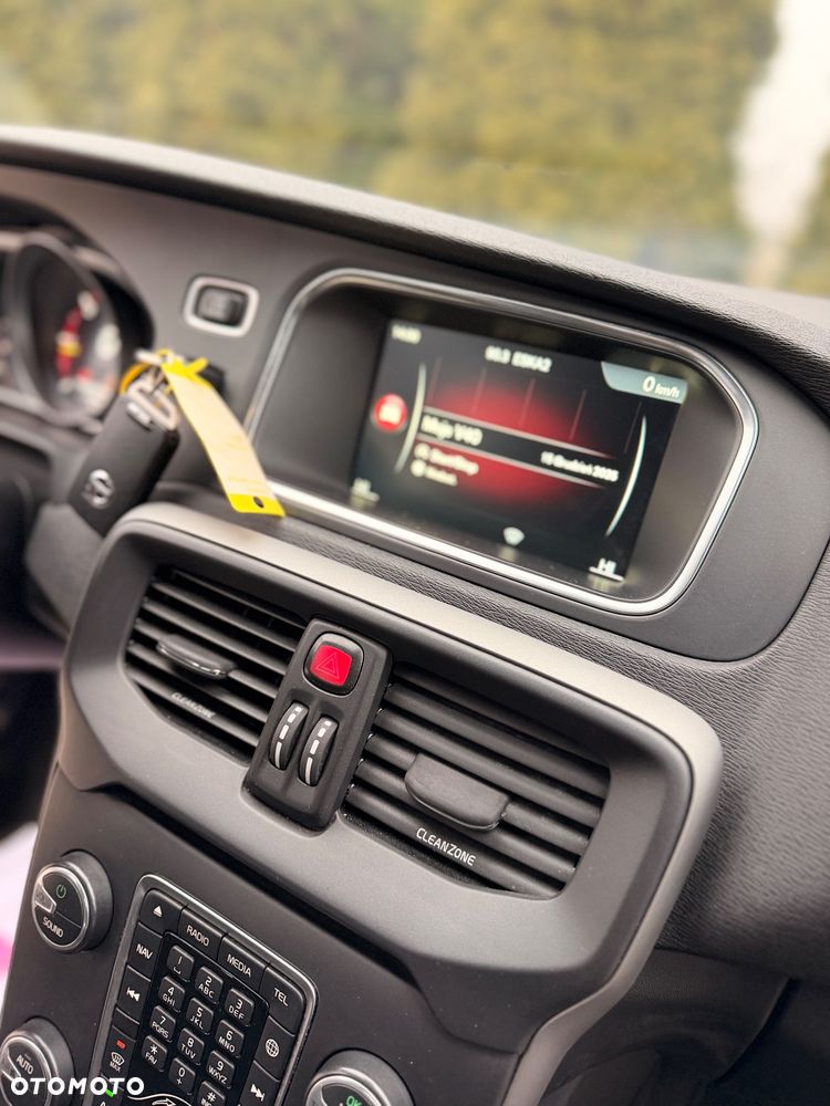 Volvo V40 D2 Drive-E Momentum - 13