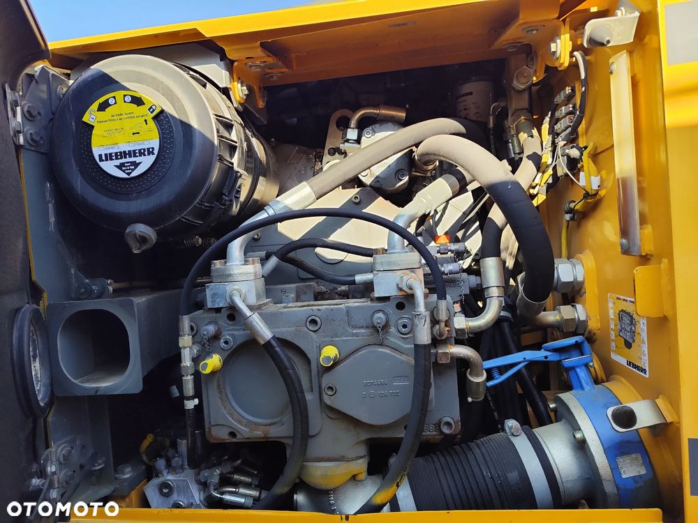 Liebherr R 926 LC Litronic - 15
