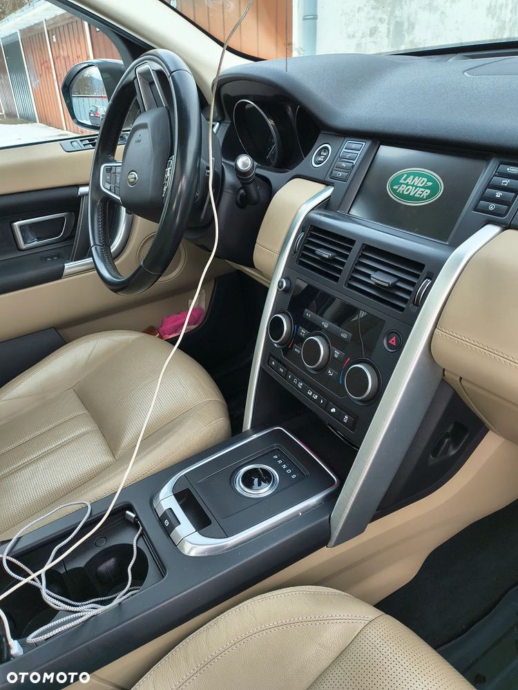 Land Rover Discovery Sport D150 R-Dynamic HSE - 8