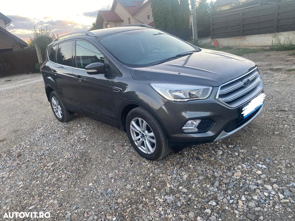 Ford Kuga - 1