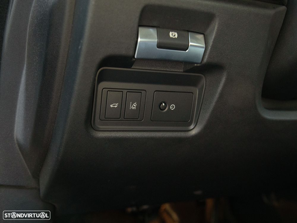 Jaguar E-Pace 2.0 i4D S - 29