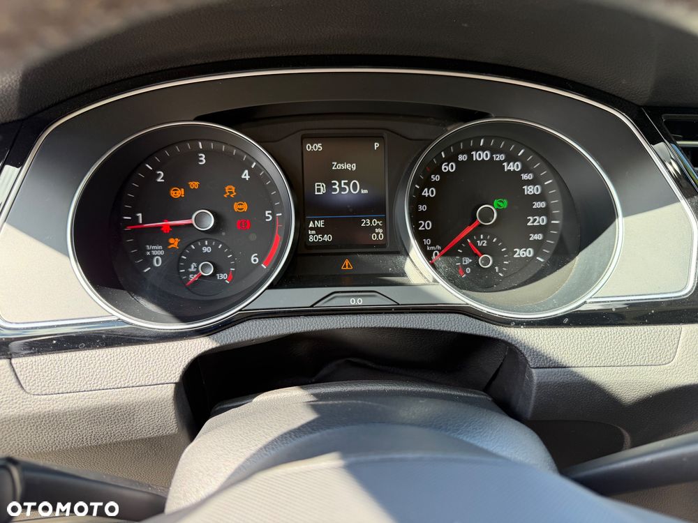 Volkswagen Passat Alltrack 2.0 TDI SCR DSG 4Motion - 19