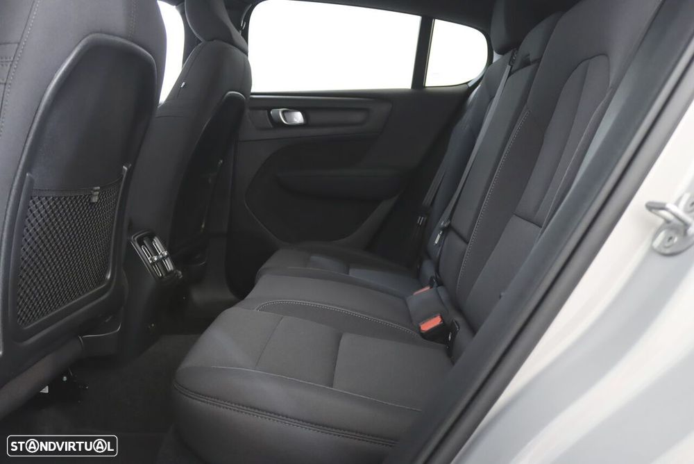 Volvo C40 Recharge 82 kWh Single M. Extended Range RWD Core - 8
