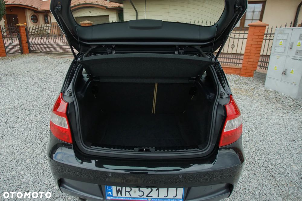BMW Seria 1 - 25