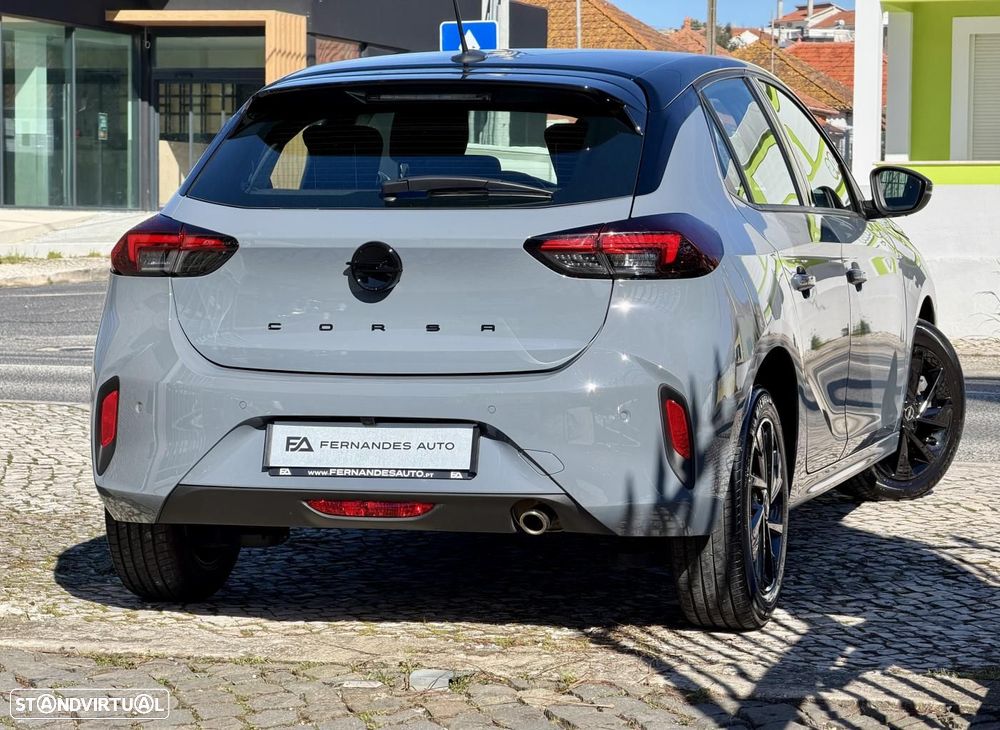 Opel Corsa 1.2 T GS - 2