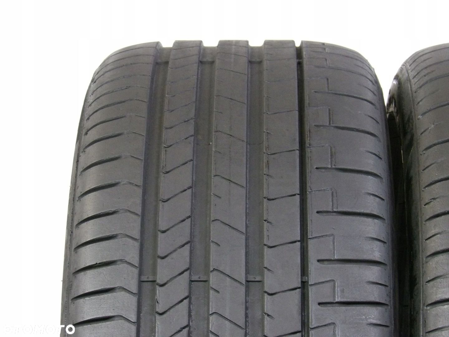 2x opony 255/40R20 PIRELLI P ZERO - 2