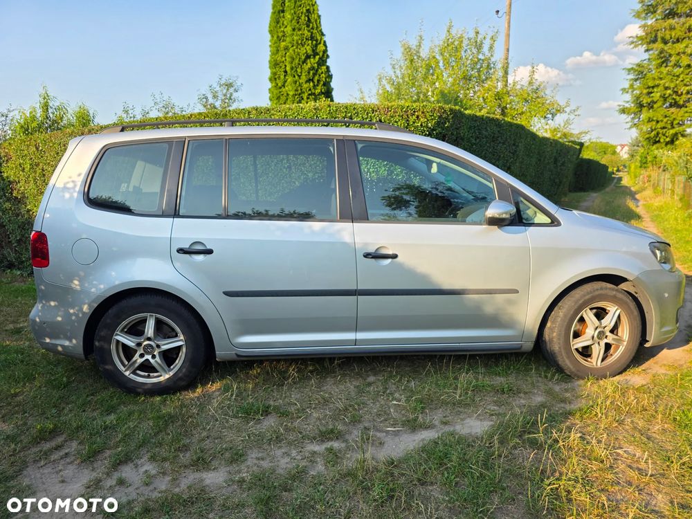Volkswagen Touran 1.6 TDI DPF BlueMotion Technology Trendline - 3