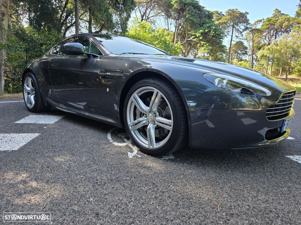 Aston Martin Vantage Coupe Sportshift - 6