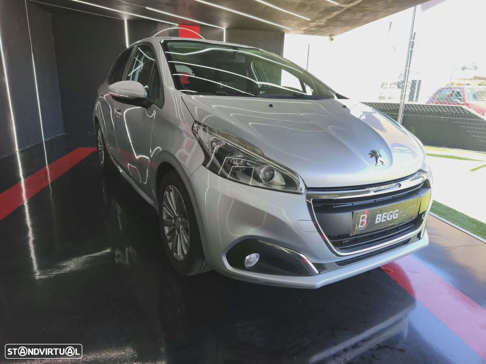 Peugeot 208 1.6 BlueHDi Style - 1