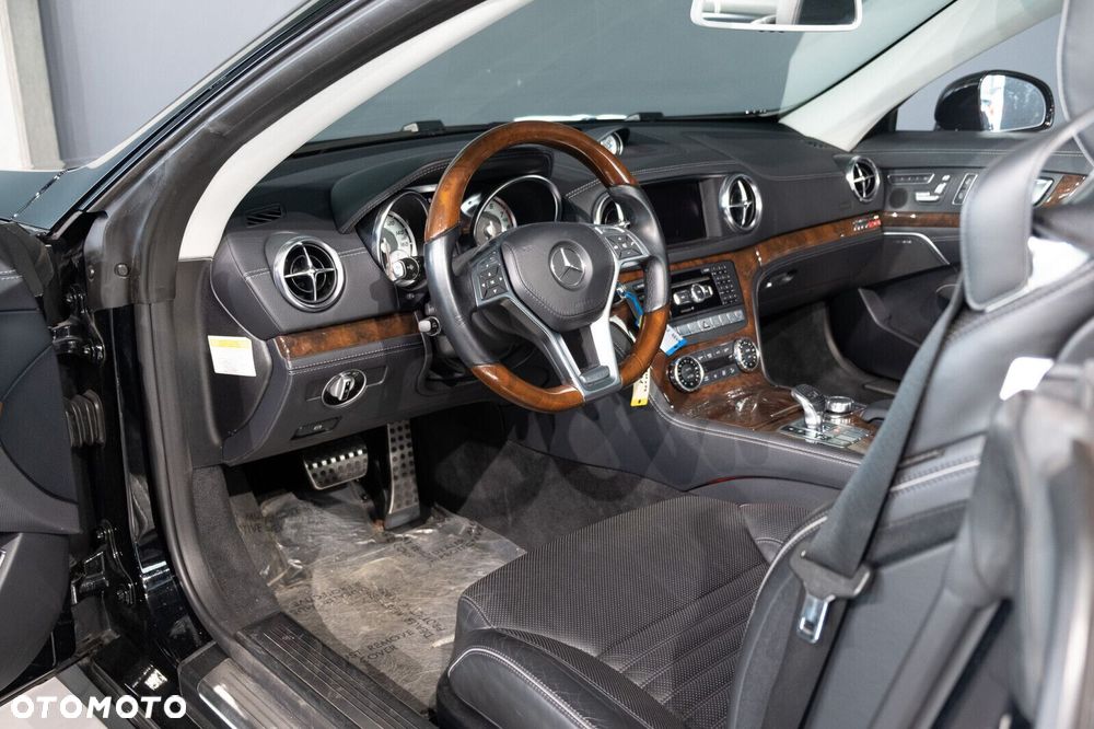 Mercedes-Benz SL - 27