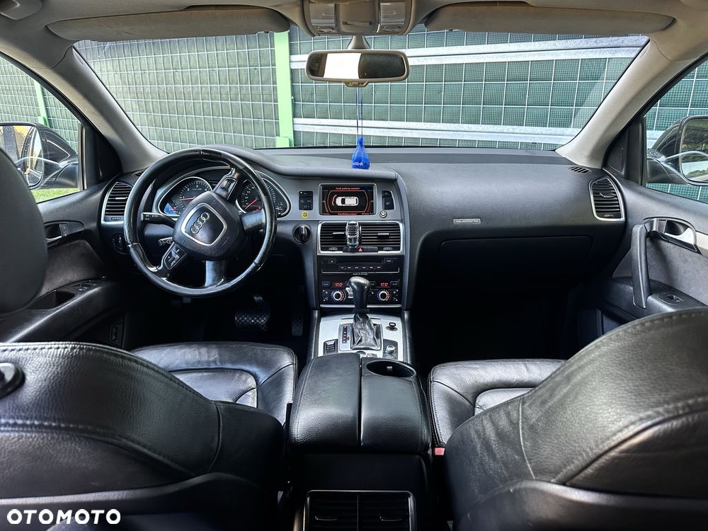 Audi Q7 - 6